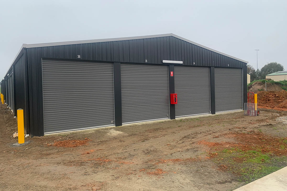 Custom built Shed builder of residential / commercial sheds located in Albury Wodonga, servicing Alpine / Indigo Shire, the Riverina & Northeast VIC area.